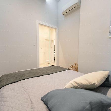 St Francis Of Assisi Superior Apartman Budapest Kültér fotó
